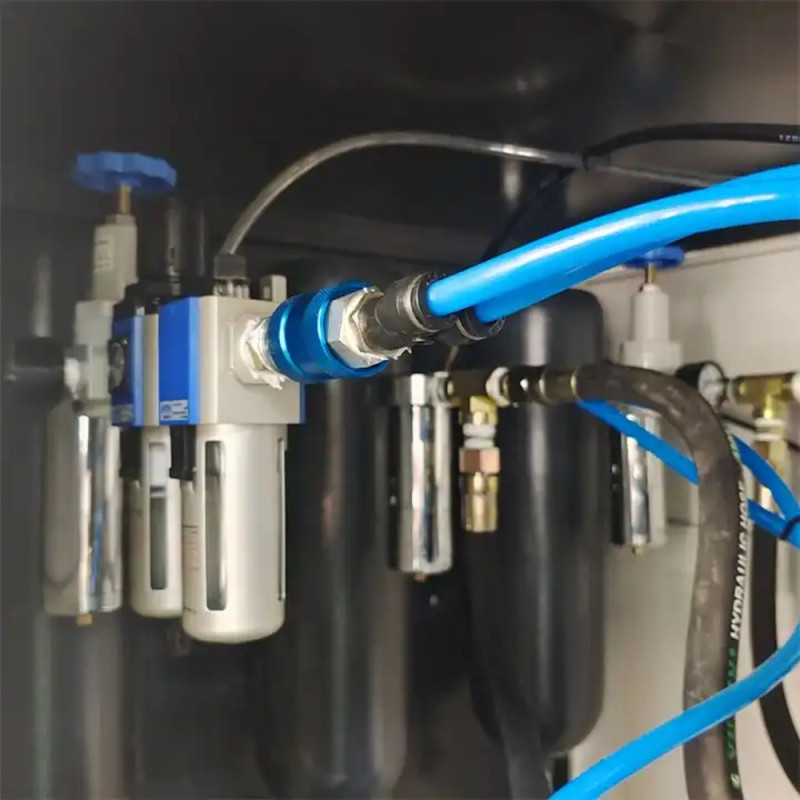 Напівавтоматичне обладнання для виробництва ПЕТ пляшок об'ємом до 1.5 літра 